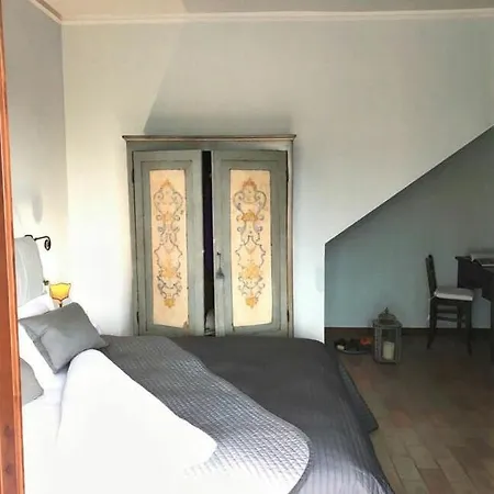 Casa Tentoni - לינה וארוחת בוקר 4*