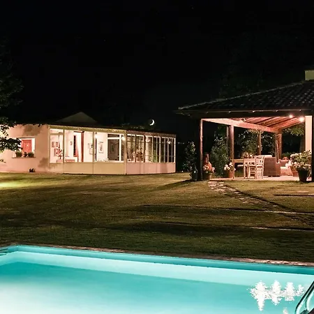 לינה וארוחת בוקר Casa Tentoni - 4*